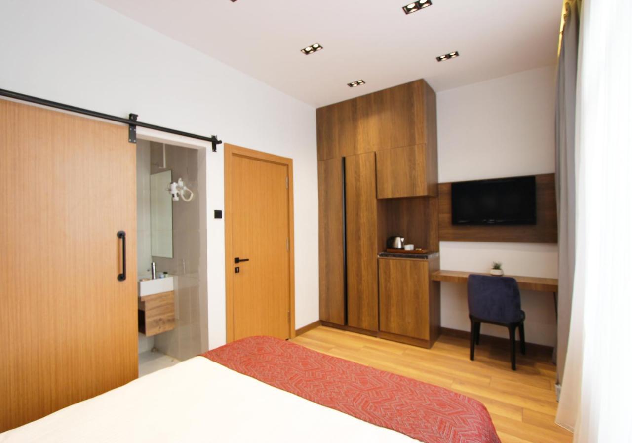 Besiktas Konuk Evi Hotel อิสตันบูล ภายนอก รูปภาพ