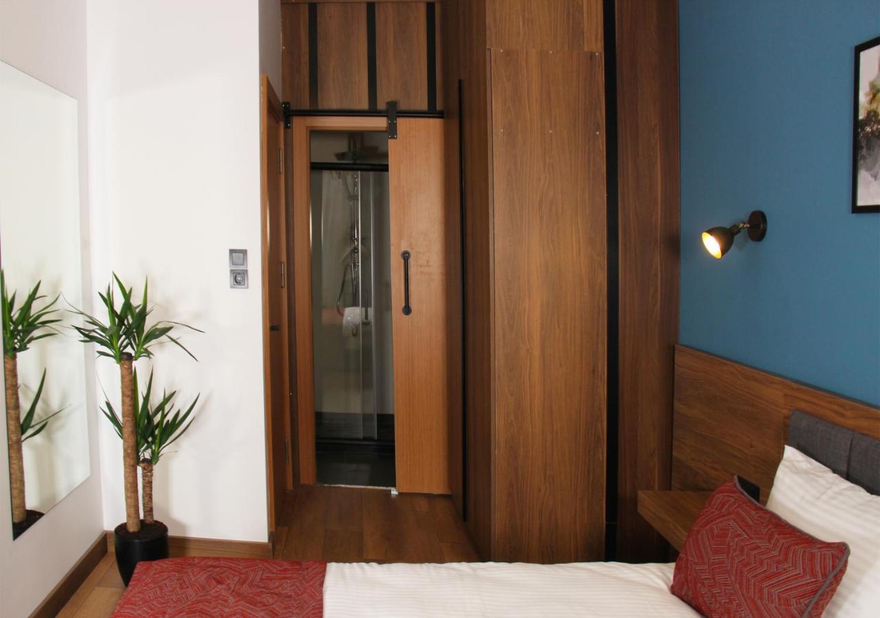 Besiktas Konuk Evi Hotel อิสตันบูล ภายนอก รูปภาพ